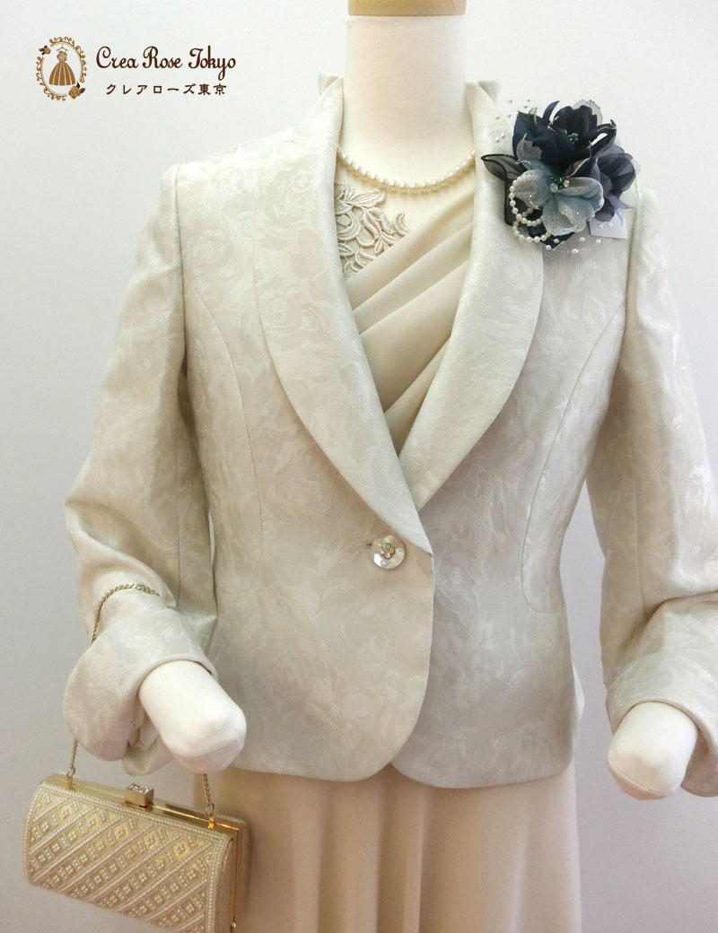 【ジュリエットコサージュ：ネイビー】ジャケットが映えるブーケフラワー
