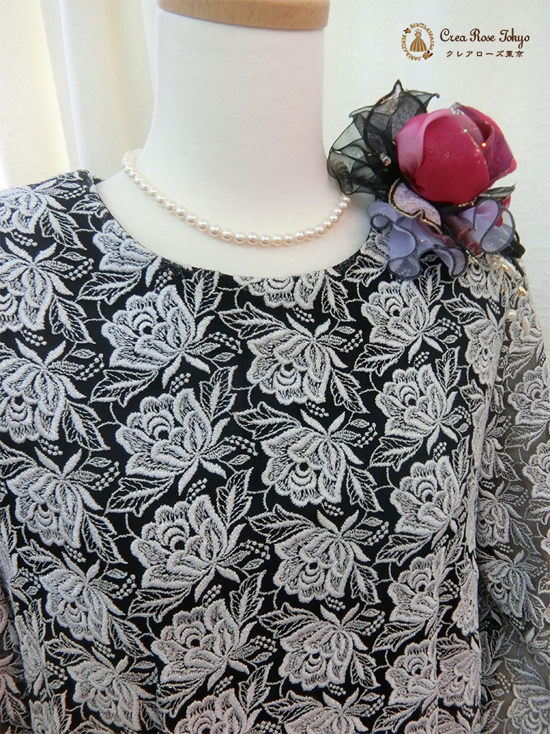 人気カラー【ビバリーコサージュ（大）】ドレスに美しく映えるブーケフラワー