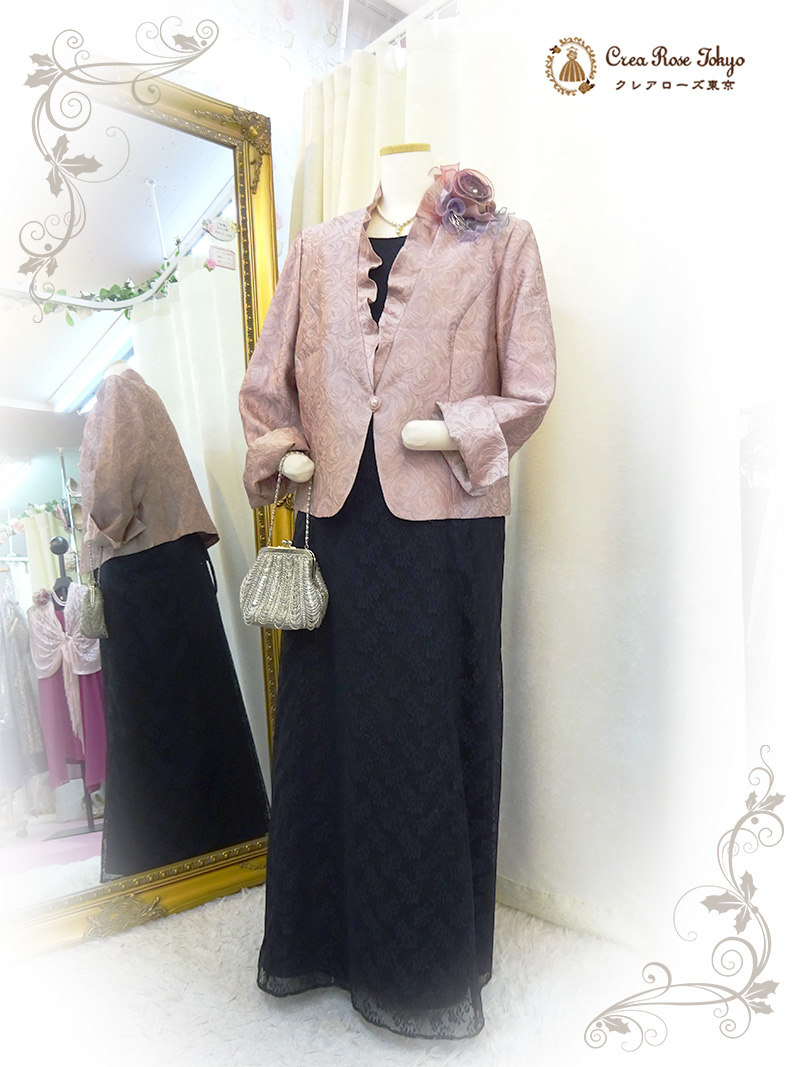 ミセスを華やかに引き立てる【ビバリーコサージュ：ボルドー】