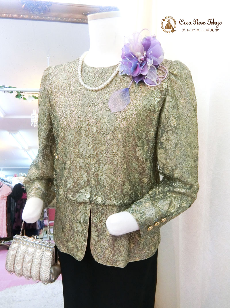 【ビバリーコサージュ：パープル】ジャケットが映えるブーケフラワー