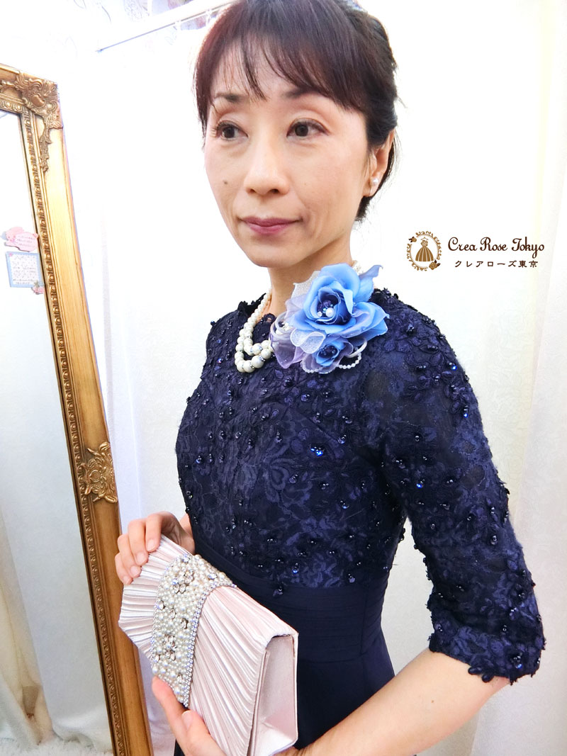 【ジュリエットコサージュ：ライトブルー】ジャケットが映えるブーケフラワー