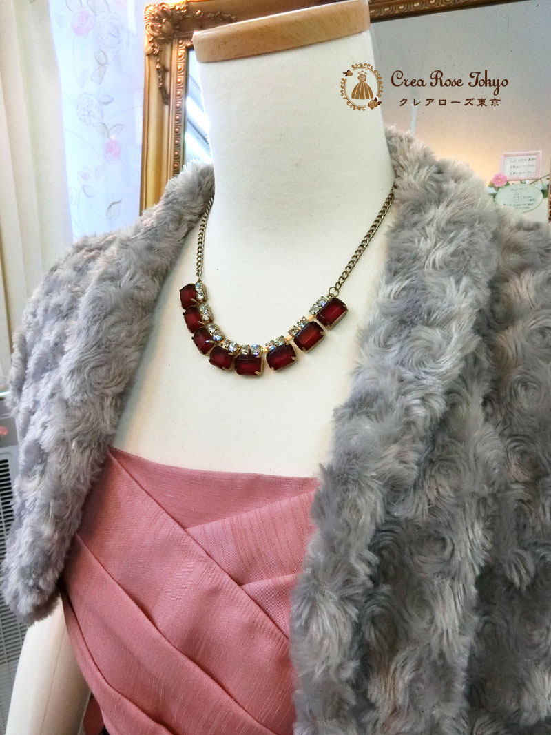 [レッドビジューネックレス]パールのパーティーネックレス