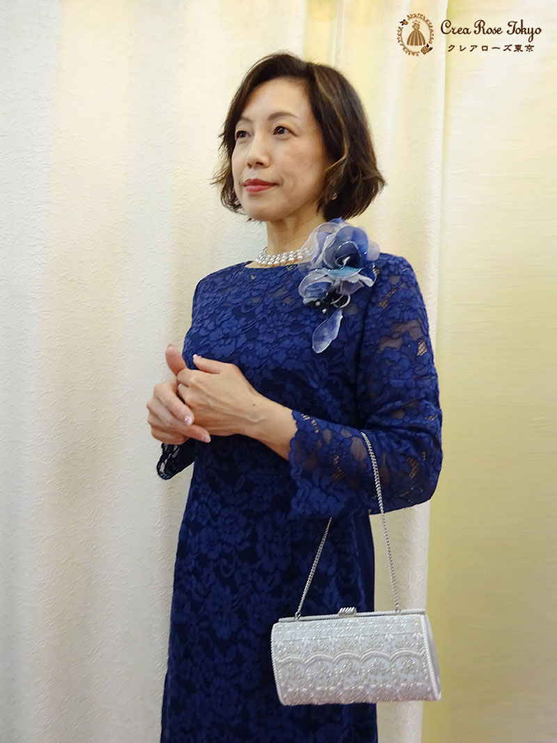 【パールビジューチョーカー】3連パールのパーティネックレス　母親・ご親族様コーデに