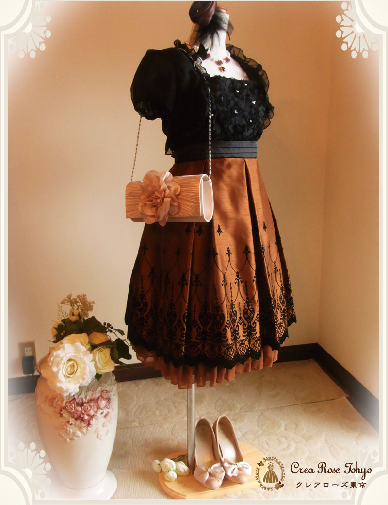 [コサージュバッグ]コサージュが可愛いベージュパーティーバッグ