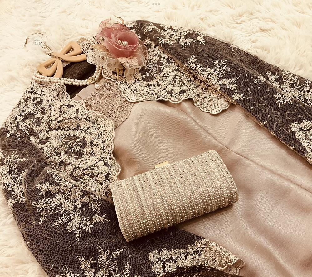 3点セット【ネックレス、バッグ、コサージュ】デザインお任せ、フォーマルにもふさわしい上品パール