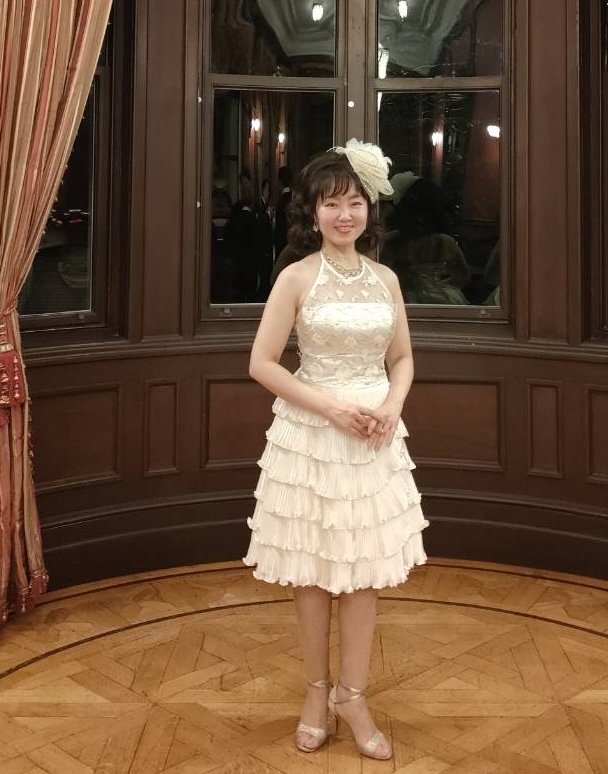 謝恩会ドレス　レンタル