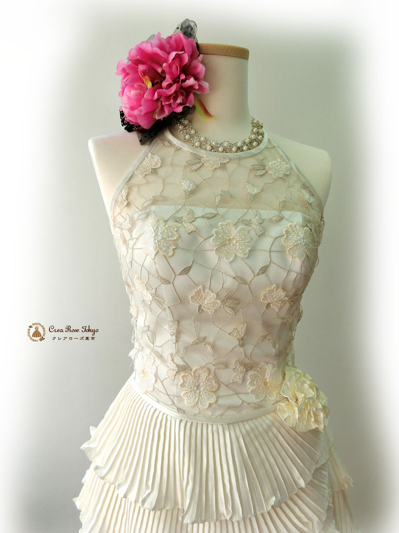 [エレーナスワン]フリルがゴージャスな華やかドレス