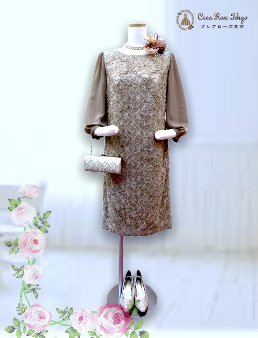 ゲストドレス横浜、落ち着いた印象のベージュドレス【ルシアーノベージュドレス】程よいボリュームの袖が動きをエレガントに　結婚式に参列するご親族やミセスのパーティーに